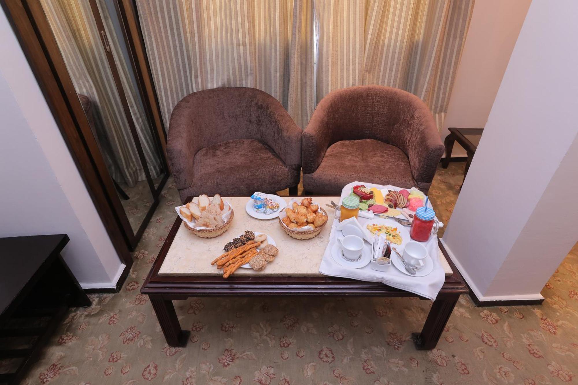 Aura Inn Hotel Cairo Giza Extérieur photo